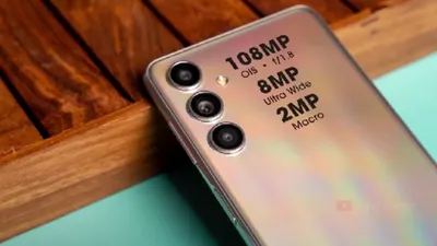Sedang cari HP merek Samsung yang worth it dibeli tahun ini? Samsung Galaxy M54 5G bisa kamu pertimbangkan.
