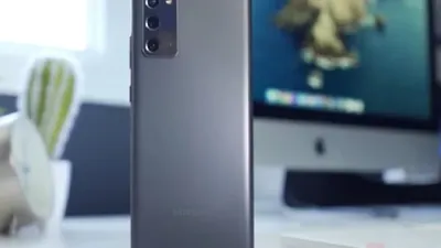 Samsung Galaxy Note 20 adalah salah satu HP mantan flagship terbaik Rp3 Jutaan yang masih worth it dibeli akhir tahun 2024 ini.
