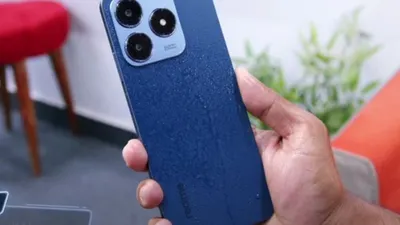 Realme C63 dibanderol di harga kurang dari Rp2 jutaan ini sudah mempunyai sertifikasi IP54 sehingga membuatnya tahan debu dan percikan air.