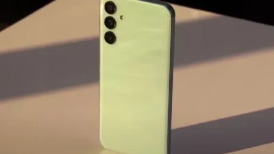Samsung Galaxy M15 5G adalah HP termurah Samsung yang hadir dengan baterai jumbo berkapasitas 6000mAh.
