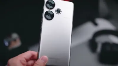 POCO F6.