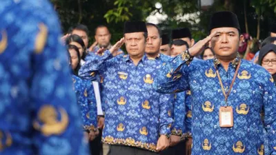 Resmi! Inilah Daftar ASN yang Berhak Mendapatkan Gaji ke 13 dan THR 2025