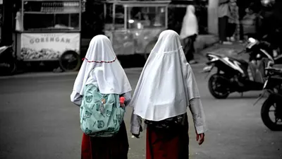 Daftar Barang yang Bisa Dibeli Pakai KJP Plus