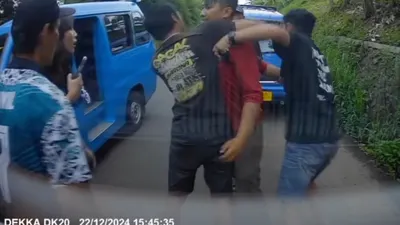 Viral Video Ibu Hamil Dikeroyok 'Pak Ogah'