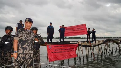 5 Fakta Pagar Laut Misterius Sepangjang 30 Meter di Tangerang
