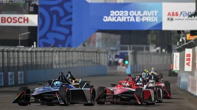 Berikut adalah daftar tim dan pembalap Formula E Jakarta 2025 yang akan berlaga pada musim ke-11 kejuaraan dunia mobil listrik ini: