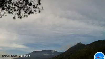 Aktivitas vulkanik Gunung Gede mengalami peningkatan