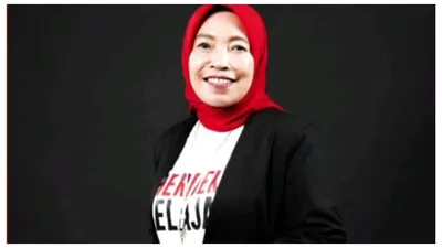 Prof Nunuk Suryani