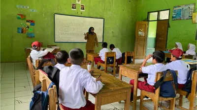 Untuk wilayah di luar Pulau Jawa, beberapa provinsi menunjukkan partisipasi yang cukup tinggi dalam program PPG ini.