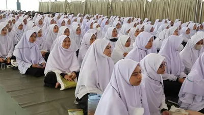 Untuk mendapatkan dana BOS pada gelombang pertama, sekolah diwajibkan memenuhi serangkaian persyaratan administratif yang ketat.