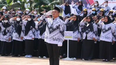 Saat ini tunjangan Profesi Guru atau TPG dapat dilakukan secara lebih efisien dan transparan dibanding dengan sebelum-sebelumnya.