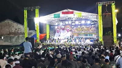 Peringatan Hari Lahir atau Harlah Ke-12 Pondok Pesantren Safinatul Qodiri dihadiri oleh ribuan jemaah dan santri