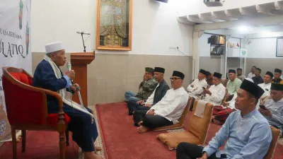 Tausiah dari KH. Ghozali Mushonif, tokoh MUI Kebayoran Baru dalam kegiatan tersebut