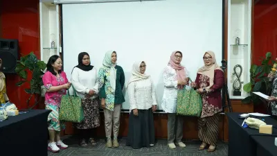 Program &quot;Donasi Cinta: Paket Kasih untuk Perempuan Berjuang&quot;, sebuah inisiatif sosial yang ditujukan bagi perempuan penyintas kekerasan.