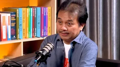 Roy Suryo.