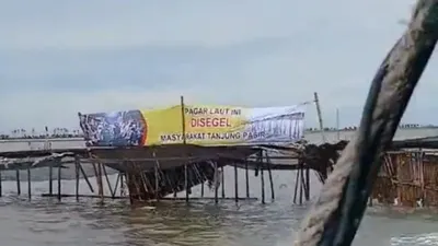 Pagar laut 30 km di Tangerang