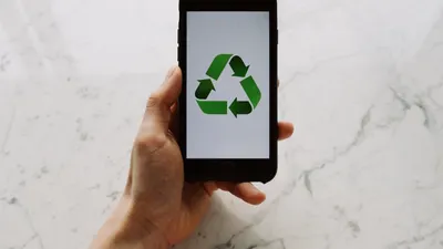 Jika file cache sudah terlalu menumpuk dan tidak dibersihkan, maka hal tersebut akan membuat smartphone menjadi lemot.