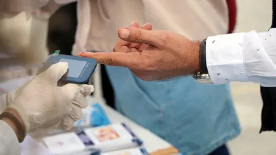 Kadar kolesterol LDL yang tinggi dapat menyebabkan berbagai masalah kesehatan serius karena sifatnya yang dapat mengendap.