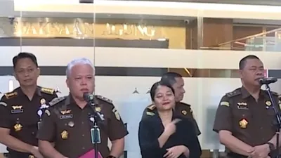 Kejagung telah memulai penyidikan terkait dugaan korupsi yang melibatkan PT Sri Rejeki Isman (Sritex), perusahaan tekstil besar di Indonesia