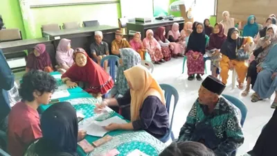 Illustrasi. Tak Semua Dapat, Kemensos Putuskan Bansos PKH dan BPNT 2025 Hanya untuk Lansia dan Disabilitas