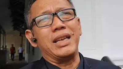 Zainal Mustofa Salah satu tim penggugat dugaan ijazah palsu SMA Jokowi mundur dari Tim karena terkena kasus