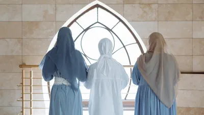 Tips Model Gamis yang Cocok untuk Wanita Gemuk, Lebaran 2025 Terlihat Langsing dan Modis