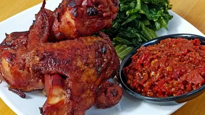 Ilustrasi. Ayam Bacem Pedas Manis
