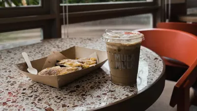 Jajanan Pasar Sehat? Yes Please! Mula Mula Cafe di Jakarta Pusat Ini Bikin Nostalgia Jadi Lebih Healthy