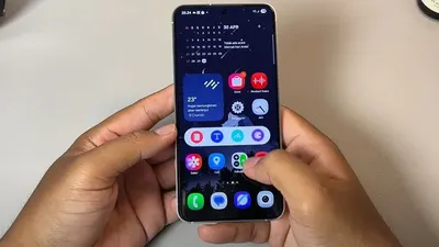Samsung Galaxy S24 kini hadir dengan sejumlah pembaruan tampilan One UI 7 yang semakin memanjakan penggunanya.