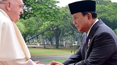 Paus Fransiskus, pemimpin Gereja Katolik Roma dan Paus Amerika Latin pertama dalam sejarah, meninggal dunia di usia 88 tahun.