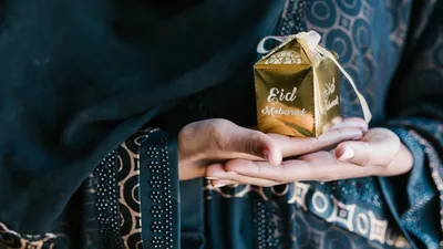 Cocok untuk Kulit dan Trendi, 4 Tips Termantap Memilih Warna Baju Lebaran yang Sesuai untuk Kamu