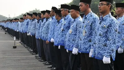 Pencairan tunjangan profesi guru (TPG) triwulan kedua akan dimajukan dan diperkirakan berbarengan dengan pencairan gaji ke-13.