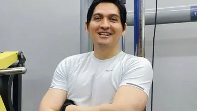 Pertanyaan yang muncul adalah apakah sanksi pemberhentian sementara selama 3 bulan akan benar-benar diterapkan kepada Lucky Hakim.