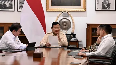 Heboh! Diam-diam Presiden Prabowo Teken RUU TNI Sebelum Lebaran, Benarkah Tanda Dwifungsi Siap Kembali?