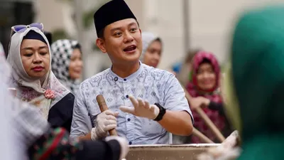 Bobon Santoso.