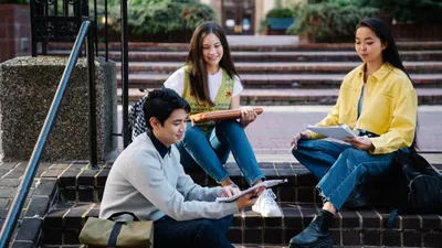 Program beasiswa ini merupakan bagian dari komitmen pemerintah Jepang dalam mendukung pengembangan kualitas pendidikan di Indonesia.