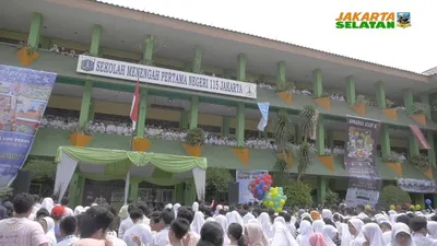 Masih Bingung Pilih Sekolah? Ini Daftar 10 SMP Negeri Terbaik di DKI Jakarta tahun 2025 Referensi untuk Pilihan SPMB