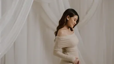 Aaliyah Massaid dan Thariq Halilintar baru saja membagikan kabar bahagia tentang kehamilan Aaliyah yang telah memasuki usia empati bulan.