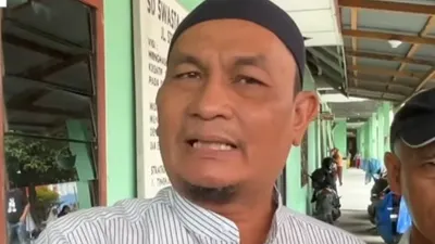 Viral! Guru Hukum Siswa SD Belajar di Lantai karena Nunggak SPP, Yayasan Sekolah Buka Suara: di Luar Kendali...