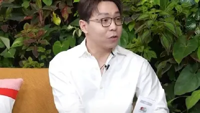 Dr. Richard Lee menghadapi kecaman dari netizen setelah mengklaim bahwa produk skincare-nya mengandung ekstrak tomat putih.