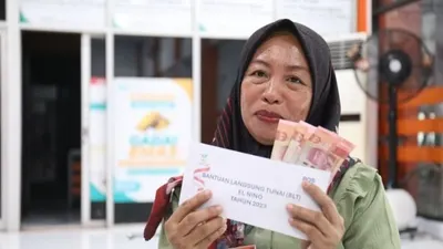 Program Indonesia Pintar (PIP) 2025 yang penyalurannya dimulai tanggal 10 April dengan alamat pengecekan baru di pip.dikdasmen.go.id.