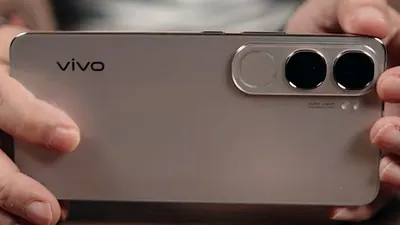 Vivo Y300 5G baru saja diluncurkan pada 21 November 2024 dan siap menjadi salah satu pilihan HP menarik bagi penggemar fotografi.