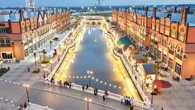 Di La Riviera PIK 2, kawasan yang diusung dengan tema Eropa atau AmsterdamDi La Riviera PIK 2, kawasan yang diusung dengan tema Eropa atau Amsterdam