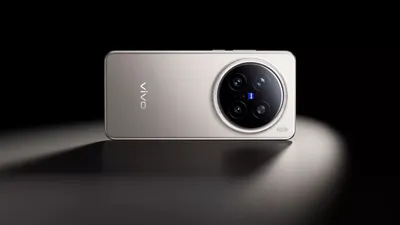 Smartphone Vivo X200 Pro dilengkapi dengan desain layar Quad Curve yang memadukan estetika melengkung dengan teknologi anti-mistouch.