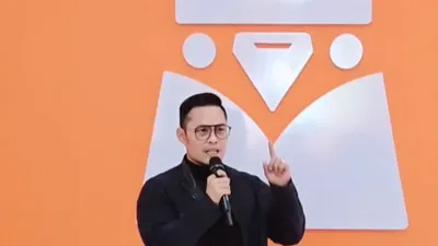 Okta Wirawan, founder dari restoran cepat saji Almaz Fried Chicken.