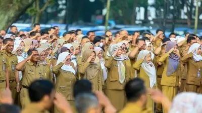 Viral di media sosial, seorang pelamar curhat rela resign dan membayar penalti sebesar Rp 75 juta demi menjadi Pegawai Negeri Sipil (PNS).