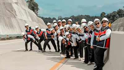 Srikandi Hebat, Negeri Kuat: Bersama Hutama Karya Mewujudkan Indonesia Maju