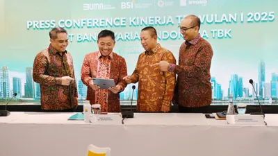 Transformasi layanan digital mendorong peningkatan fee based income (FBI) PT Bank Syariah Indonesia Tbk, sehingga laba bersih Triwulan I 2025 naik 10% YoY menjadi Rp1,88 triliun.