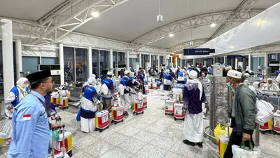 Jemaah gelombang II, pulang dari Madinah melalui Bandara Amir Muhammad bin Abdul Aziz (AMAA) Madinah dari 26 Juni &ndash; 10 Juli 2025.