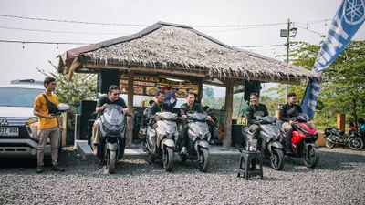 320 Riders Yamaha Banten Padati Pantai Carita Rayakan 10 Tahun NMax dengan Penuh Semangat
